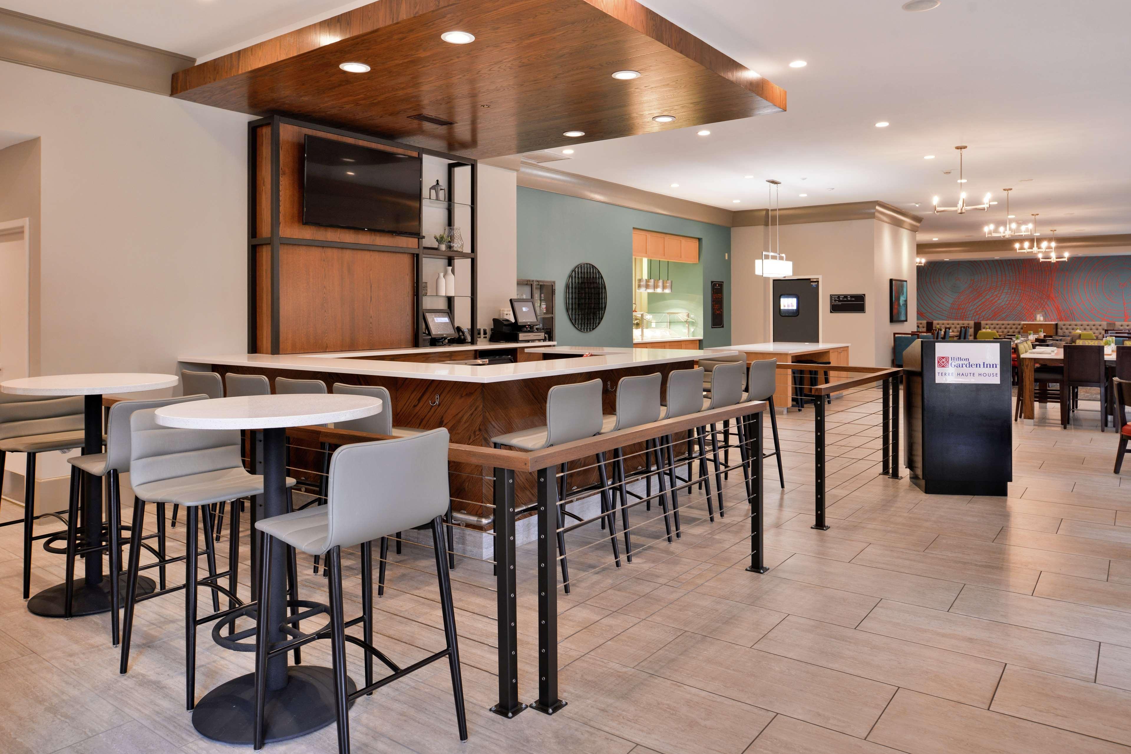 Hilton Garden Inn Terre Haute Ngoại thất bức ảnh