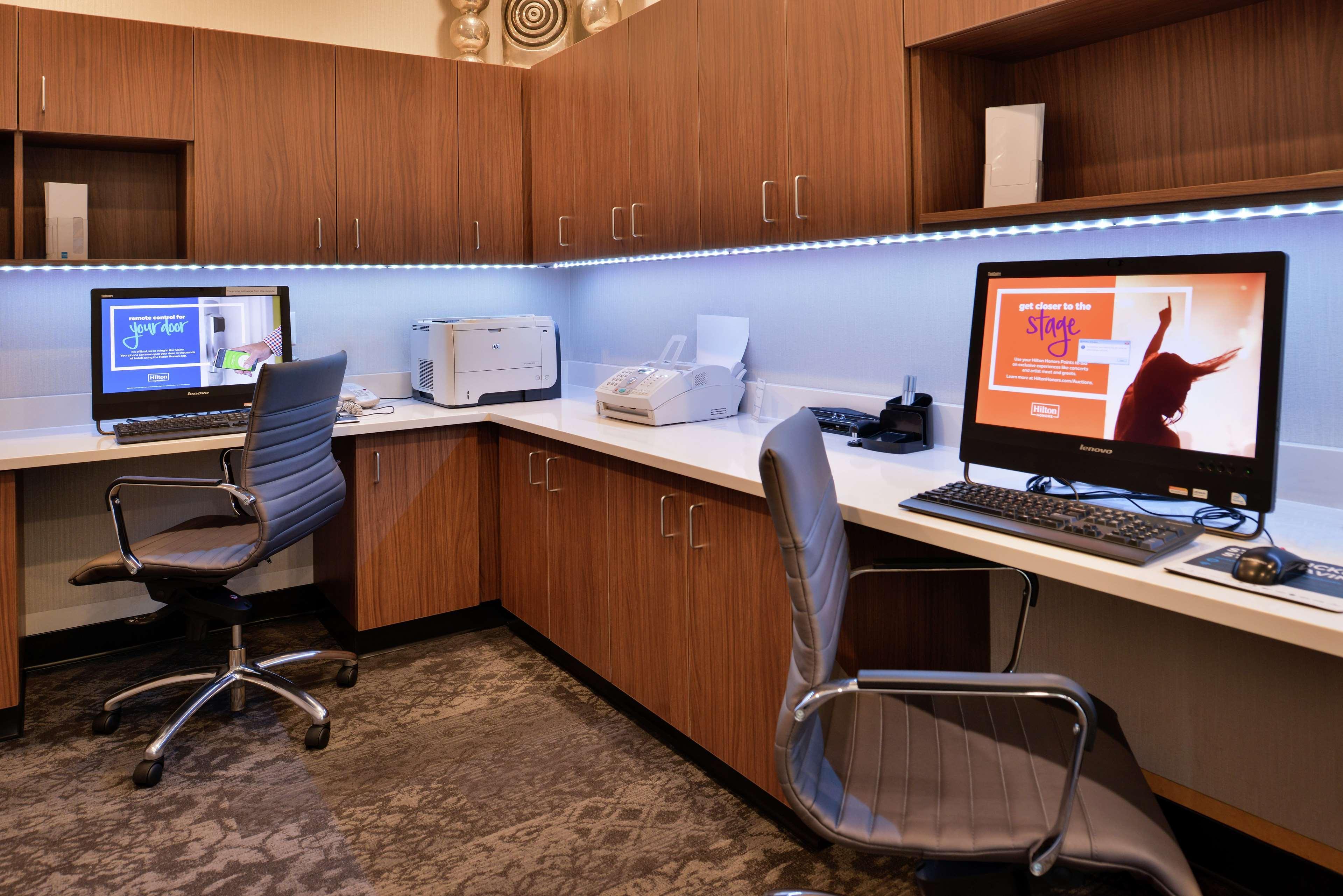Hilton Garden Inn Terre Haute Ngoại thất bức ảnh