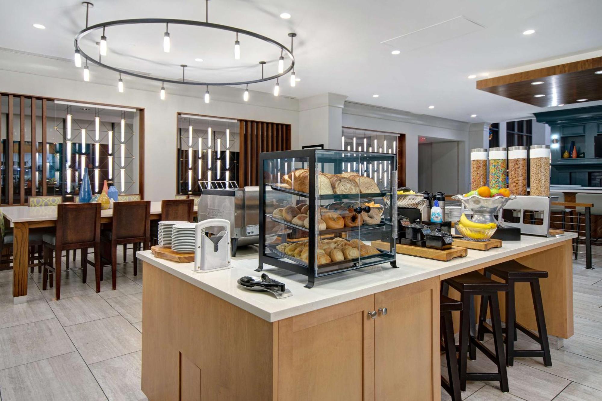 Hilton Garden Inn Terre Haute Ngoại thất bức ảnh