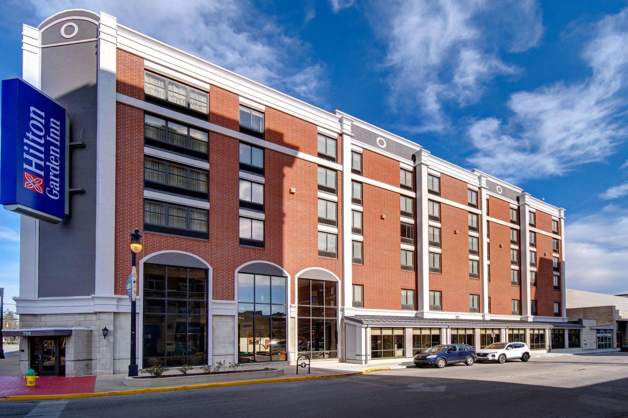 Hilton Garden Inn Terre Haute Ngoại thất bức ảnh