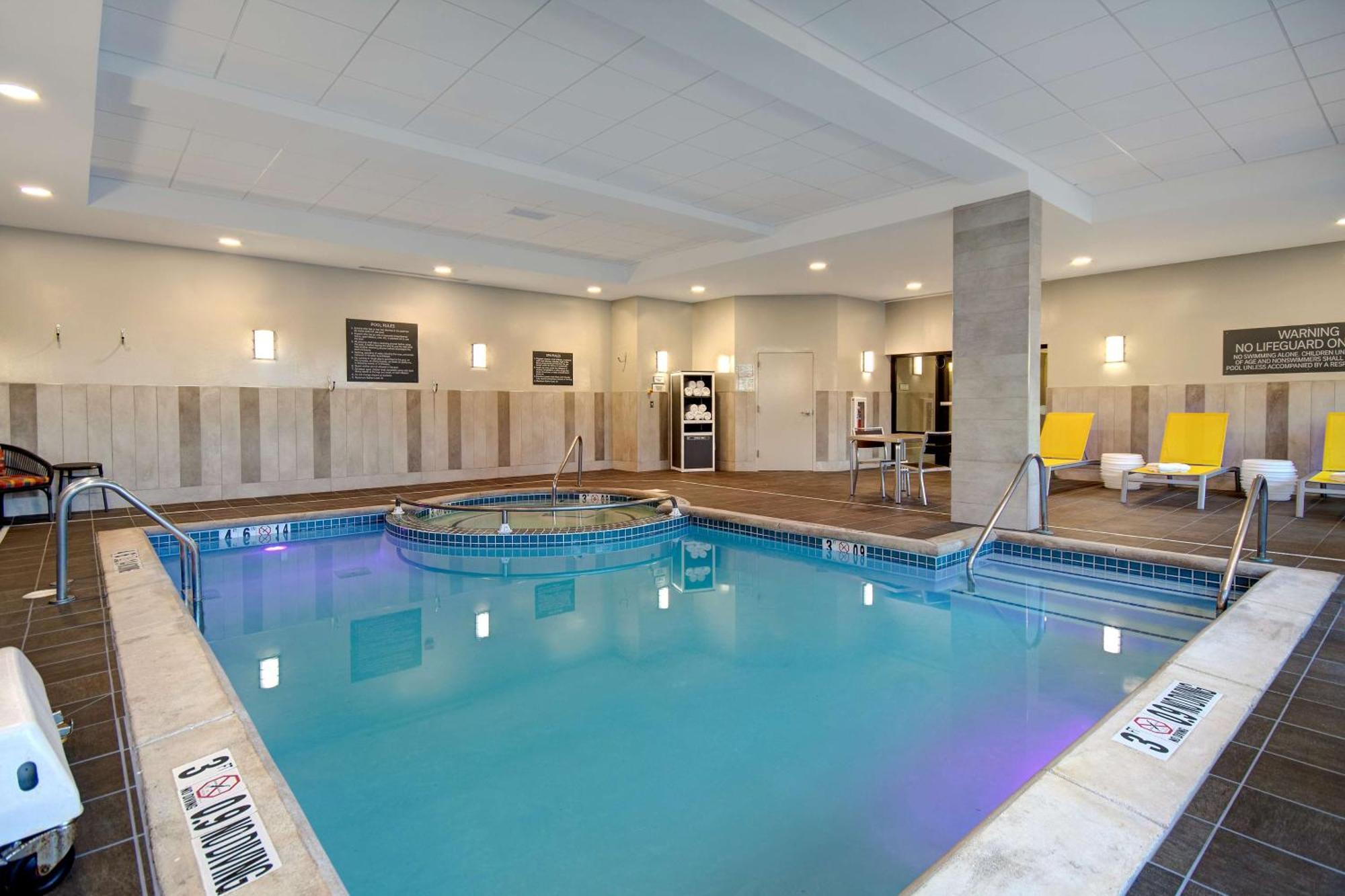 Hilton Garden Inn Terre Haute Ngoại thất bức ảnh