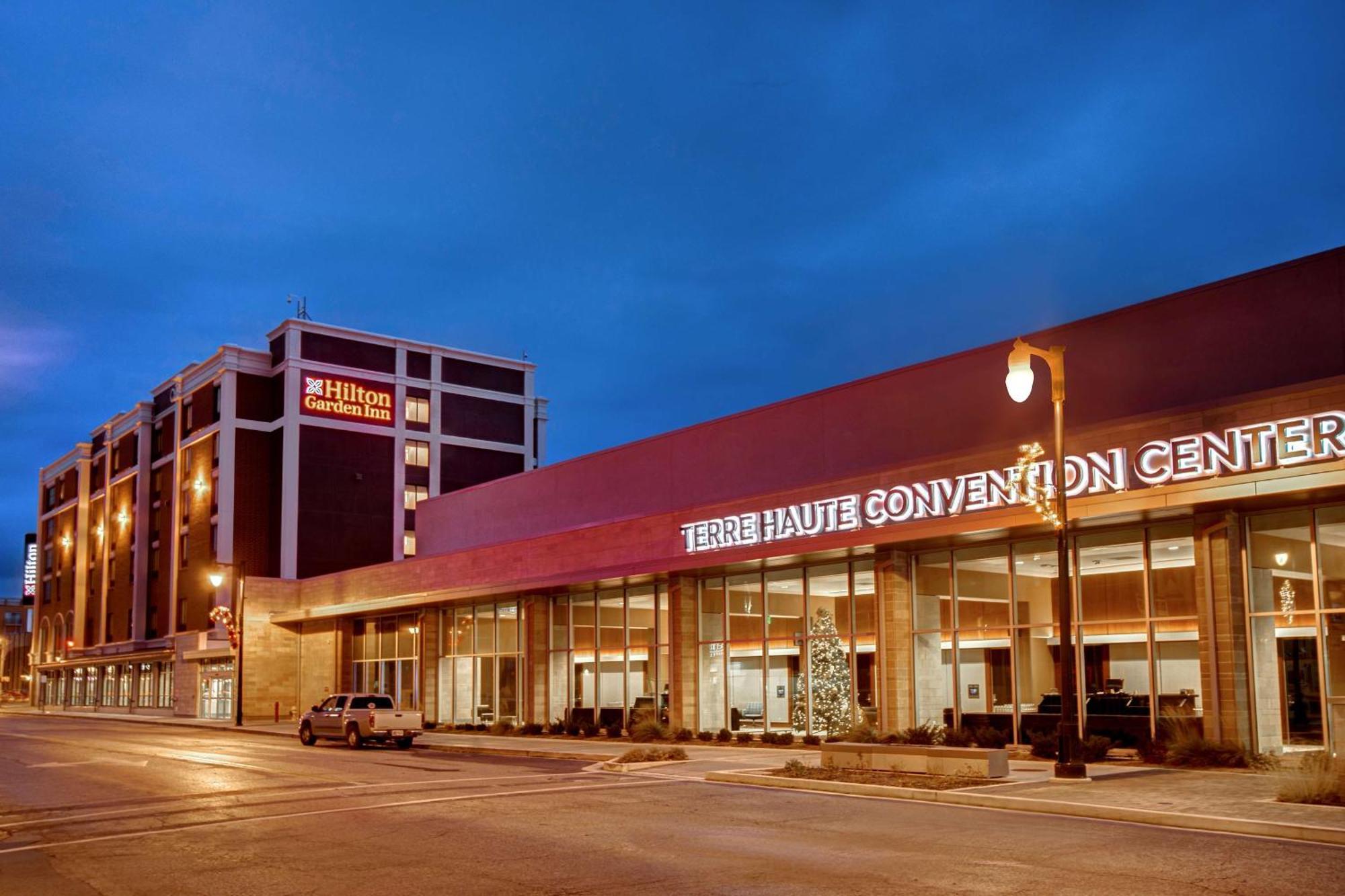 Hilton Garden Inn Terre Haute Ngoại thất bức ảnh