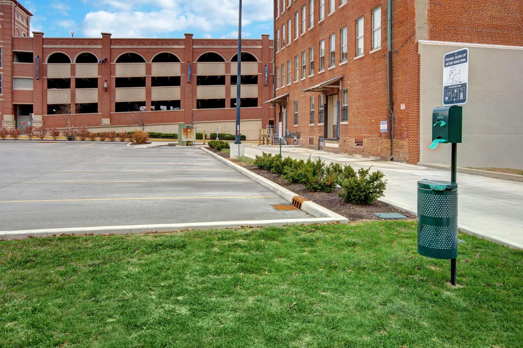Hilton Garden Inn Terre Haute Ngoại thất bức ảnh
